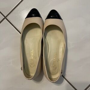 CHANEL Ballerina Flats - size 38